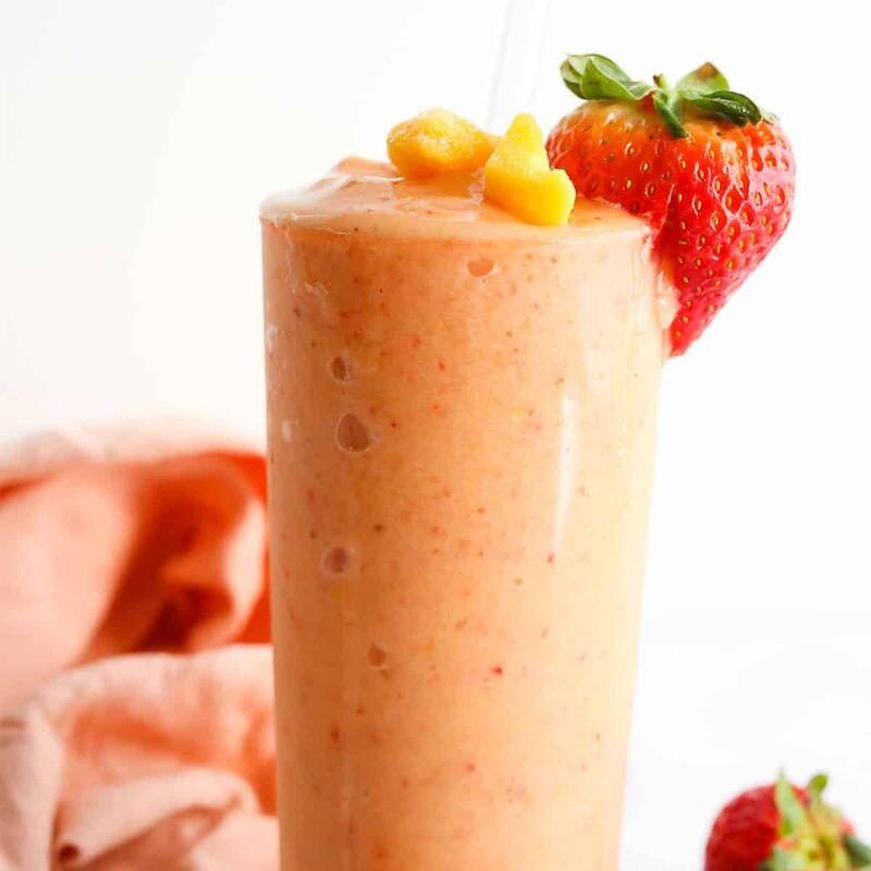 Mango strawberry Smoothies